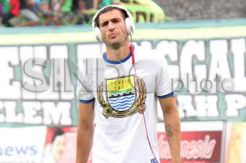 Tribute untuk Bosnia dan Serbia