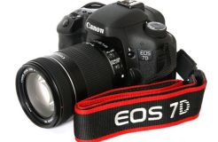 Canon 7D Mark II untuk...