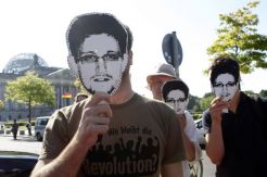 Putin: Jika Tertangkap AS, Snowden Membusuk di Penjara