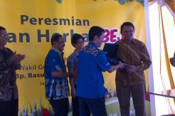 Ahok Resmikan Taman Herbal di Pulogadung