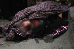 Wanita Pakistan Dirajam, karena Suami Tak Tebus Rp19 Juta