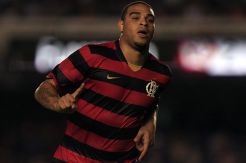 Bertobat, Adriano Ingin Kembali ke Italia