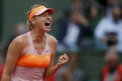 Sharapova Lepas dari Pembunuh Raksasa