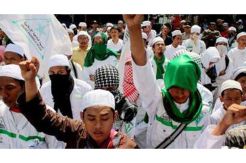 FPI dan Polisi Gerebek Pabrik Tuak
