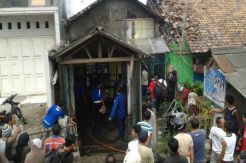 Ditinggal ke Pasar, Rumah Rodiyah Hangus Terbakar