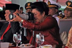 Ani Yudhoyono Tak Lupa Abadikan Momen MTQ Nasional XXV