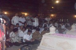 Prabowo Ziarah ke Makam Pak Harto