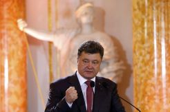 Poroshenko Turun Tangan Stabilkan Kondisi Ukraina