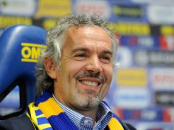 Donadoni Tetap Arsiteki Parma Musim depan