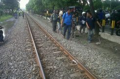 Wanita Tua Tewas Disambar Kereta Barang