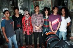 Slank: Demokrasi Itu Santai Bukan Rusuh
