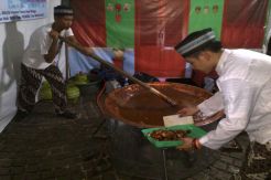 Pembuatan Dodol Betawi Disajikan Secara Live di PRJ Monas