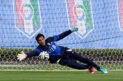 Buffon Dipastikan Absen Lawan Inggris