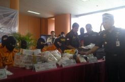 Polisi Tembak Mati Bandar...