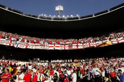 Fans Inggris Ogah Lakukan Mexican Wave