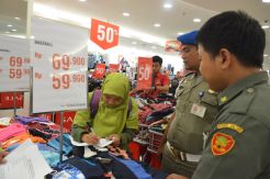 Keluyuran di Mal, 35 PNS Bekasi Terjaring Razia