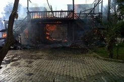 Rumah Mantan Kadispora Banten Dilalap Api