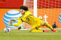 Arsenal dan Liverpool Minati Ochoa
