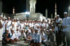 Para Kiai Doakan Prabowo-Hatta di Masjid Nabawi Madinah