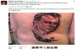 Abadikan van Persie di Punggung