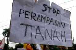 Melawan Dieksekusi, Warga Telukjambe Blokade Jalan
