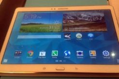 Samsung GALAXY Tab S Tablet Tipis dan Tajam