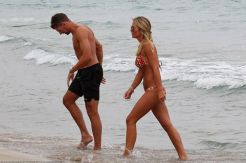 Steven Gerrard dan Istri Santai di Ibiza