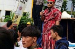 Sekelompok Pemuda Mengaku Santri Rusak Kantor PKS