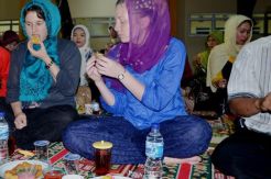 Ramadan di AS, Warga Non-Muslim Diajak Buka Puasa di Masjid