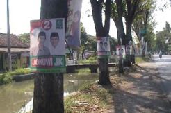Jombang Belum Bersih dari Alat Peraga Kampanye