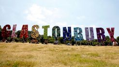 Penonton Glastonbury...