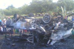 Bensin Tumpah, Pikap dan Truk Elpiji Terbakar
