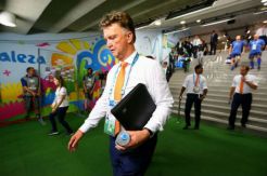 Latih MU, Van Gaal Usung...