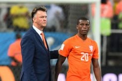 Van Gaal Sempat Kesulitan Cari Penendang Pertama
