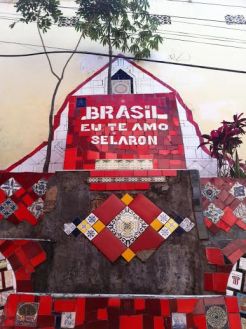 Ironi di Balik Mahakarya Escadaria Selaron