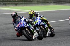 Rossi Ogah Cerai dengan...