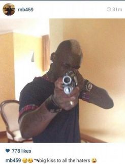 Balotelli Ancam Tembak Para Pembencinya