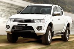 Mitsubishi Pertahankan Wajah Lama Triton