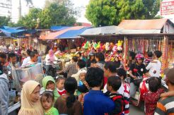 PKL Kaliwungu Makin Banyak, Jalan Menyempit