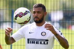 Yann MVila Resmi Berkostum Inter