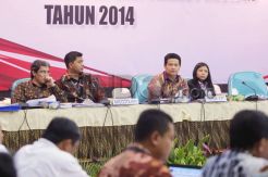 KPU Rampungkan Rekapitulasi...