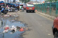 Jalan Ditutup PKL, Pemkot Bekasi Tutup Mata