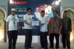 Sharp Bagikan 1000 Bingkisan untuk Anak Panti Asuhan