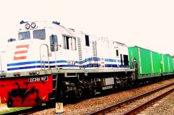 Jembatan Comal Rusak, Distribusi Pangan Gunakan KA