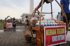 Mengukir Kembali Kejayaan Kerak Telor yang Tergerus