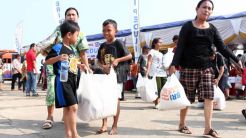 Ada Daging Murah, Warga...