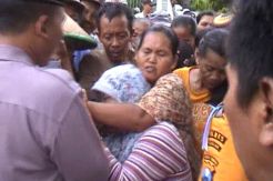 Ricuh, Pembagian Zakat...