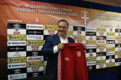 Dick Advocaat Targetkan Bawa Serbia ke Euro 2016