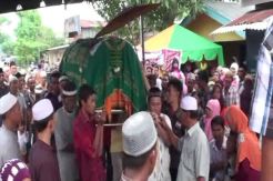 Indri Tewas, Diduga Dibakar Suami