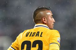 Semakin Dekat ke United, Vidal Jalani Tes Medis
